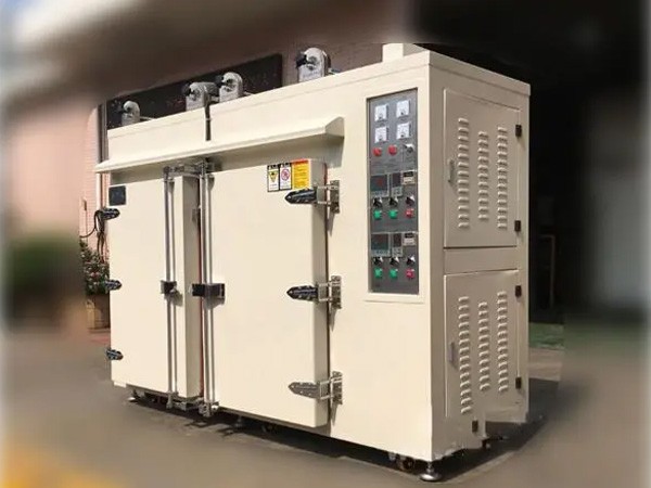 热风循环烘箱的性能特色